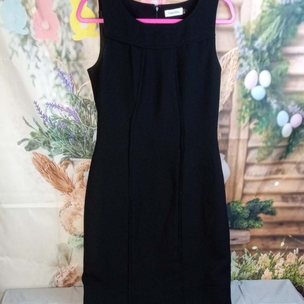 👕 Calvin Klein Classic Black Midi Dress